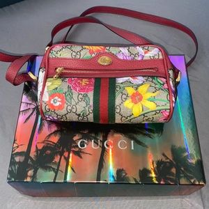 Gucci bag and Sandals